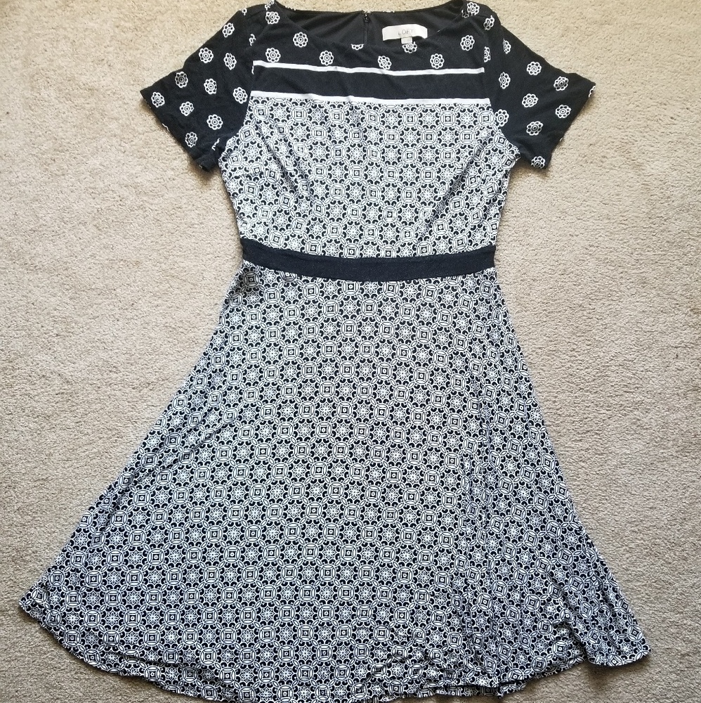 Cute and comfortable LOFT dress, size 8.
